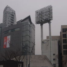 残された照明灯の様子