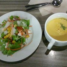 サラダとスープ