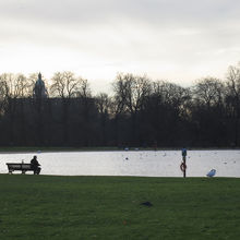 早朝のサーペンタイン・レイク 