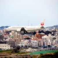 着陸前の飛行機
