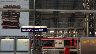 空港からの電車移動便利