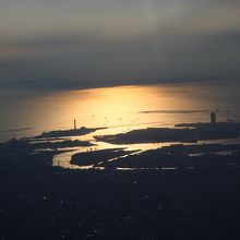 夕日に光る大阪湾