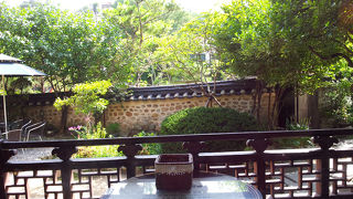 城北洞にある素敵な韓屋でお茶が飲めます。