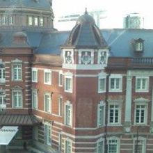 「KITTE」から望む