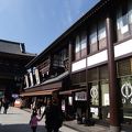 川崎大師の山門脇の久寿餅　住吉
