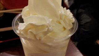 ソラマチ限定 よつ葉の白いパフェ