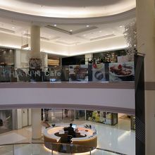 「ゲイソンプラザ」の３階にあります 