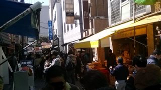 市場は混雑してるほうがいい