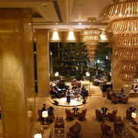 夜のロビーラウンジではジャズライブも