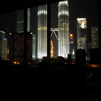 日没後、部屋の電気を消してみると、こんな感じ