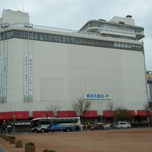 なぜ一等地がこのようになるのか理解できません（笑）。