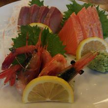 お勧めのお刺身三種盛り