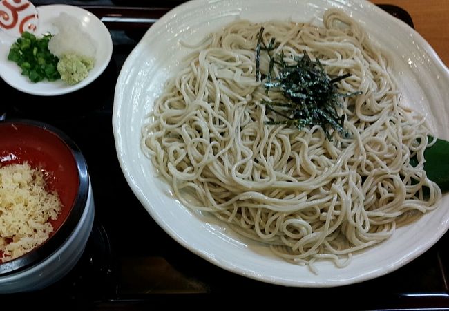 人気の蕎麦屋