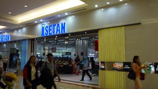 おみやげを買う