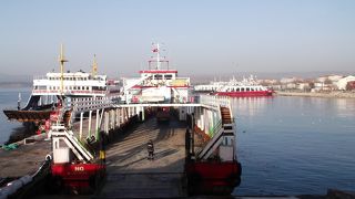 海峡をフェリーで・・・