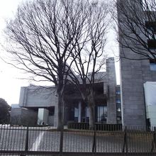 内掘通り側からの外観 (その２)