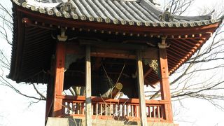 朝夕の6時と12時の3回鐘がつかれるそうです