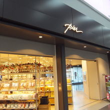 １階のレイアウトと雰囲気は素晴らしい