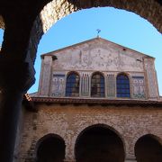 キリスト教が台頭してきた　５世紀から6世紀にかけての　優れたビザンティン芸術を有する建物の一つです