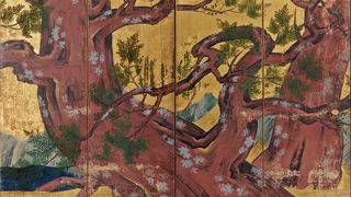 狩野永徳筆　檜図屏風