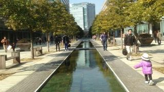 ささやかな水の流れによって心が静まる場所です。