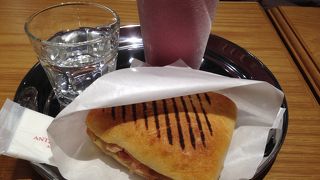 買い物途中の休憩に