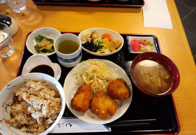 美味しい｢コロッケ定食｣700円