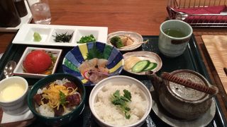 高級なファミリーレストランといった感じでした。