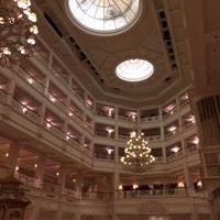 ホテルのロビー