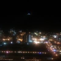 最上階の涼み処からの函館山とベイエリア