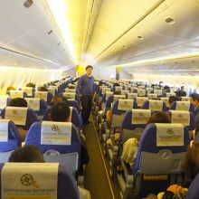 エコノミーの機内