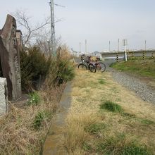 向こうは神川橋