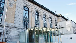 旧帝国図書館、1906年に建てられた建物が見もの