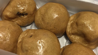 こちらのお店が温泉街のおまんじゅう発祥のお店ときいて