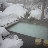 小さい方の露天風呂です