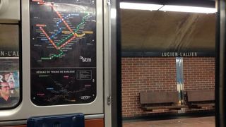 乗り方は簡単。