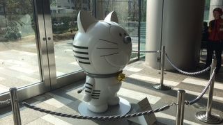 虎ノ門版ドラえもんがお出迎え