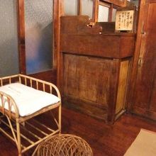 銭湯の番台と入口