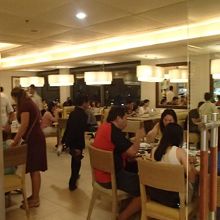 店内の雰囲気は悪くありません