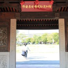 入口には日本語案内書があります