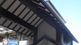 新勝寺の表参道