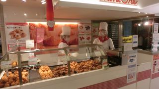 ミニクロワッサンを量り売り