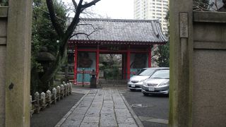 さまざまな文人の碑が残るお寺