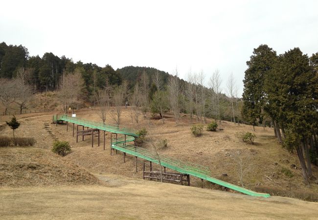 ダムが見渡せる大きな公園!!