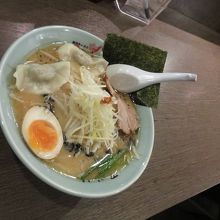 醤油ベースです