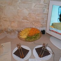 外出から戻ったら、ウェルカムフルーツが置いてありました。