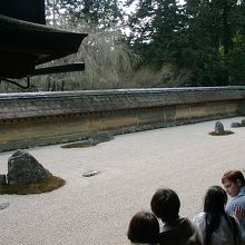 中々座ることもできないぐらい観光客も多かったです