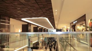 ＪＲ大阪駅北側のおしゃれなビル