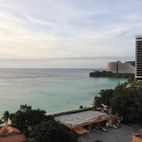 部屋からの眺望。なんとか海が見えるｗ