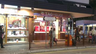 アイスクエアの前から広東通まで続きます